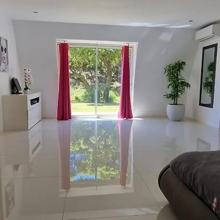 Pramousquier Loft De Charme 2 Piscines Interieure Et Exterieure Ле-Лаванду