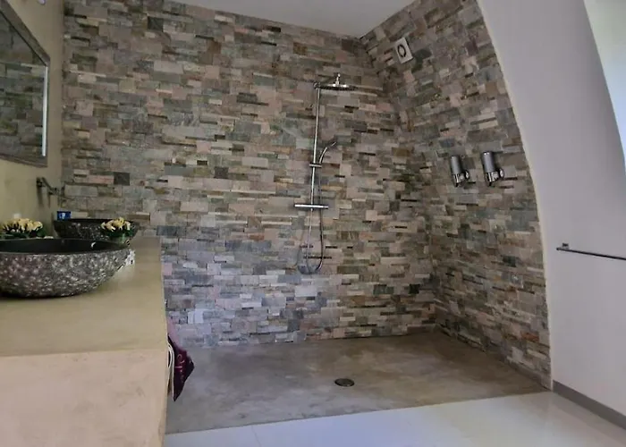 Pramousquier Loft De Charme 2 Piscines Interieure Et Exterieure Le Lavandou